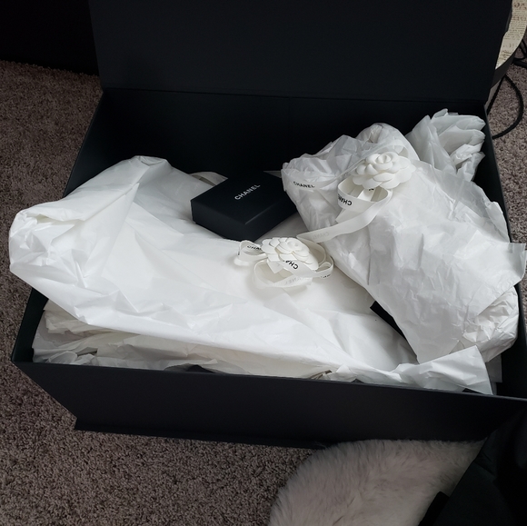 The Chanel 22 small handbag - Picture 12 of 12